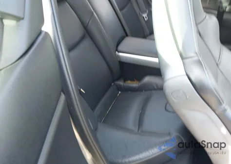 2005 Mazda Rx-8 6 Speed Manual z USA, uszkodzony, nr VIN JM1FE173650147996